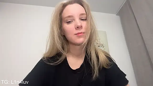 AIicaparkerc online show from February 19, 4:20 am