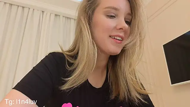 AIicaparkerc online show from December 2, 10:11 pm