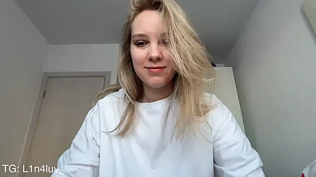 AIicaparkerc online show from February 13, 7:52 am