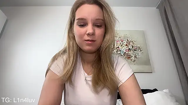 AIicaparkerc online show from March 13, 2:27 am