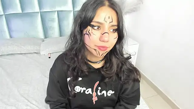 HollyPeach online show from April 17, 7:38 pm