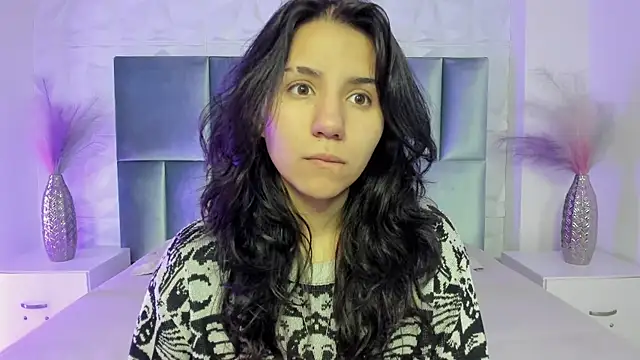 HollyPeach online show from May 15, 7:34 pm