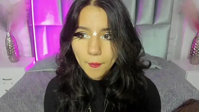 HollyPeach online show from March 29, 4:52 pm