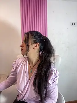 Snapshot of Fatimareid chatting on October 14, 10:27 am Fatimareid online show from October 14, 10:27 am