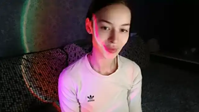 Daphne Darkthorn online show from November 14, 2:32 pm