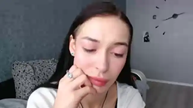 Daphne Darkthorn online show from November 2, 10:20 am