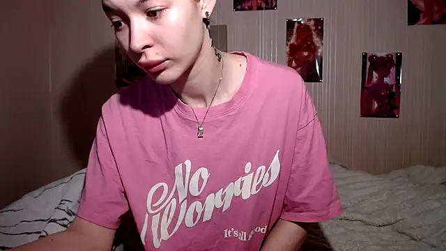 Daphne Darkthorn online show from April 10, 8:32 am