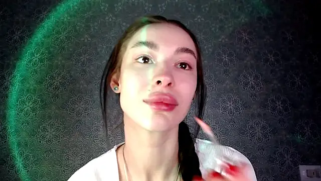 Daphne Darkthorn online show from January 19, 2:15 am