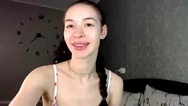 Daphne Darkthorn online show from December 23, 2:33 am