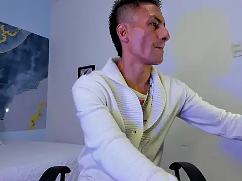 Snapshot of latin_crissex chatting on October 18, 11:56 am latin crissex online show from October 18, 11:56 am