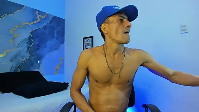 latin crissex online show from December 3, 2:27 pm