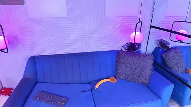 CinnamonHeat online show from October 25, 11:09 am