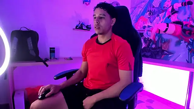 Snapshot of Adrian_Volt chatting on October 21, 8:08 pm Adrian Volt online show from October 21, 8:08 pm