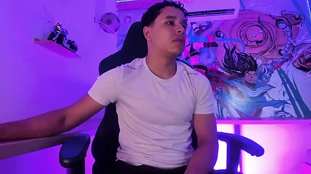 Snapshot of Adrian_Volt chatting on October 20, 8:09 pm Adrian Volt online show from October 20, 8:09 pm