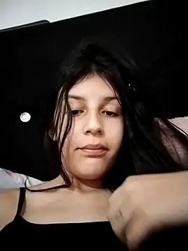 Snapshot of Thaila-Aurora chatting on November 9, 2:48 am Thaila-Aurora online show from November 9, 2:48 am