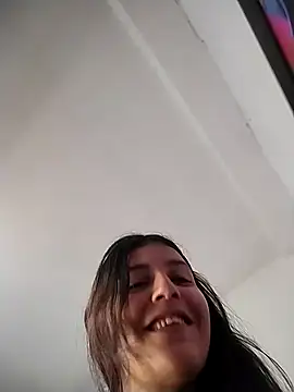 Snapshot of Thaila-Aurora chatting on December 15, 10:59 pm Thaila-Aurora online show from December 15, 10:59 pm