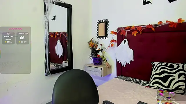 Sassha ferrer online show from October 25, 7:58 pm