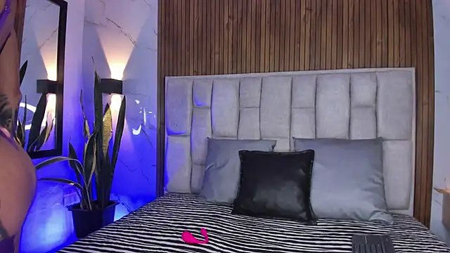 Sassha ferrer online show from March 3, 6:15 pm