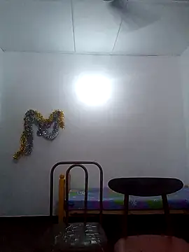 Snapshot of Expose_Queen chatting on July 14, 6:58 pm Expose Queen online show from July 14, 6:58 pm