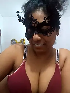 Snapshot of Expose_Queen chatting on June 19, 6:36 pm Expose Queen online show from June 19, 6:36 pm