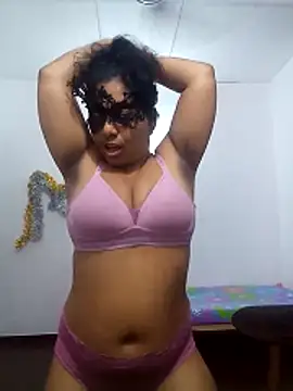 Snapshot of Expose_Queen chatting on June 10, 6:09 pm Expose Queen online show from June 10, 6:09 pm
