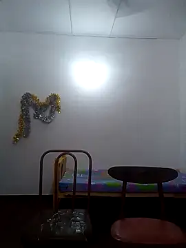 Snapshot of Expose_Queen chatting on July 9, 6:29 pm Expose Queen online show from July 9, 6:29 pm
