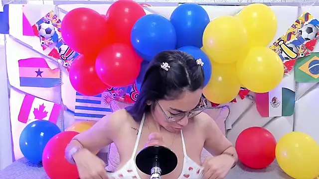 Snapshot of GabbiePrice chatting on June 27, 11:38 am GabbiePrice online show from June 27, 11:38 am