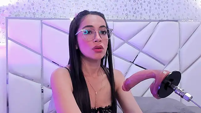 GabbiePrice online show from May 11, 2:56 pm