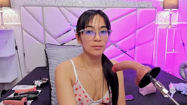 Snapshot of GabbiePrice chatting on July 12, 12:50 pm GabbiePrice online show from July 12, 12:50 pm