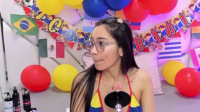 Snapshot of GabbiePrice chatting on July 3, 11:28 am GabbiePrice online show from July 3, 11:28 am