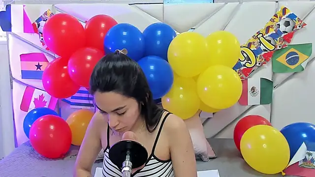 Snapshot of GabbiePrice chatting on June 24, 2:48 pm GabbiePrice online show from June 24, 2:48 pm