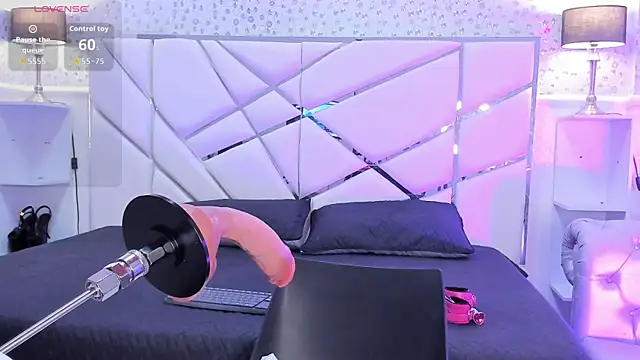 GabbiePrice online show from March 24, 11:32 am