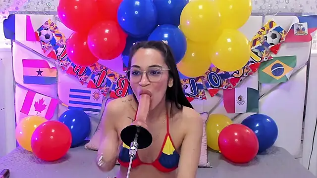 Snapshot of GabbiePrice chatting on June 21, 1:33 am GabbiePrice online show from June 21, 1:33 am