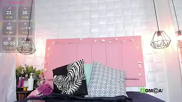 Lunaamorena  online show from January 8, 7:42 pm