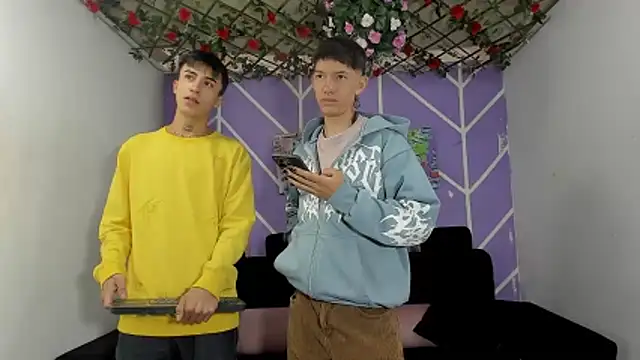 heyy noah11 online show from February 28, 1:44 pm