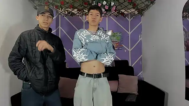 heyy noah11 online show from March 10, 1:37 pm