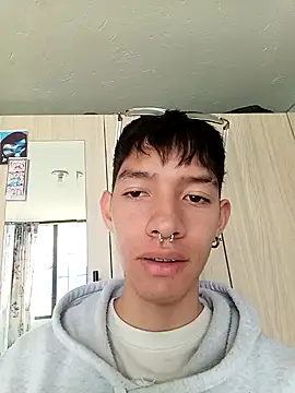 heyy noah11 online show from October 19, 8:33 pm