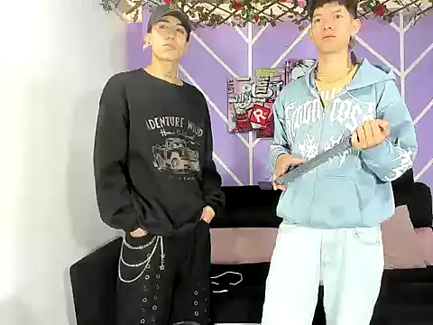 heyy noah11 online show from April 19, 1:34 pm