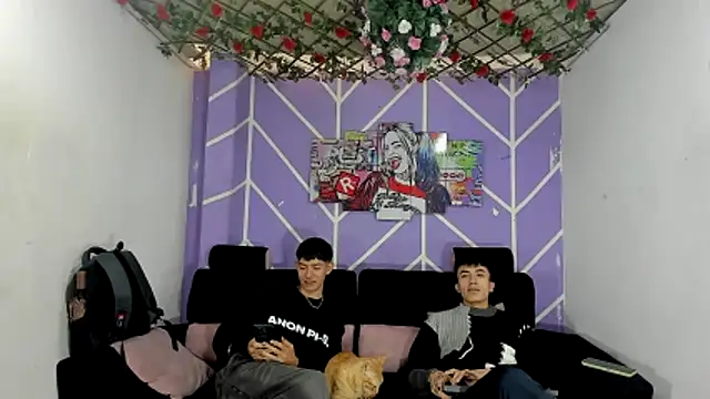 heyy noah11 online show from April 13, 1:26 pm