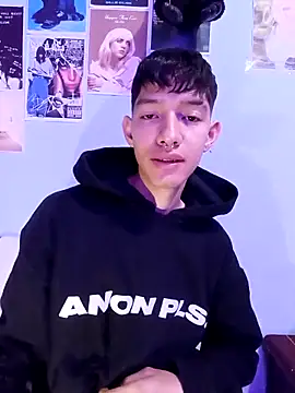 heyy noah11 online show from October 24, 1:26 am