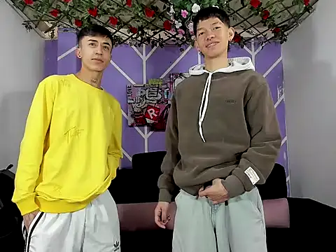 heyy noah11 online show from February 8, 1:31 pm