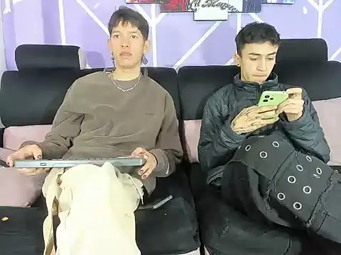 heyy noah11 online show from April 11, 1:37 pm