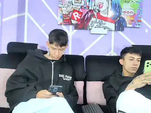 heyy noah11 online show from April 12, 1:36 pm