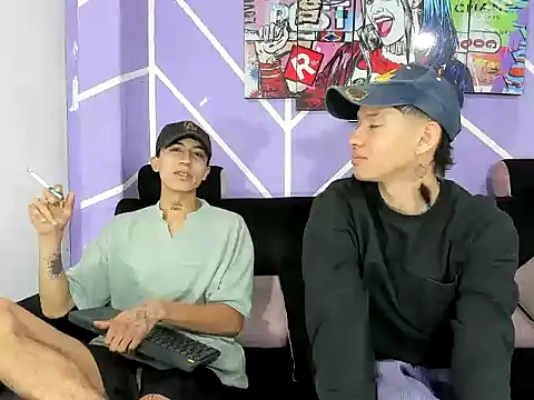 heyy noah11 online show from May 24, 1:33 pm