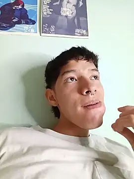 heyy noah11 online show from May 28, 1:06 pm
