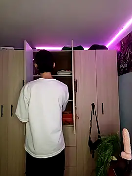 heyy noah11 online show from November 4, 2:15 am