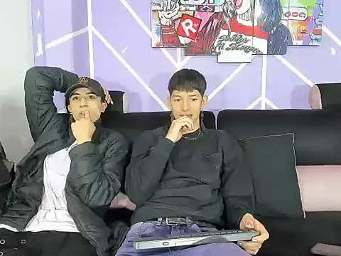 heyy noah11 online show from April 7, 1:24 pm