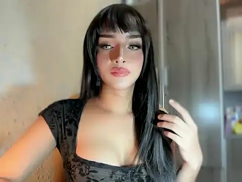 TinyTemptress online show from December 19, 5:15 pm