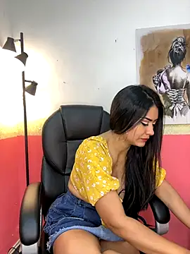 Snapshot of _Isabella_1 chatting on October 11, 4:24 am Isabella 1 online show from October 11, 4:24 am