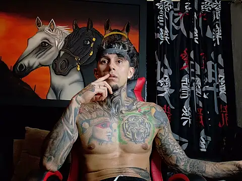 Snapshot of Molotov_Explosive chatting on October 22, 11:36 pm Molotov Explosive online show from October 22, 11:36 pm